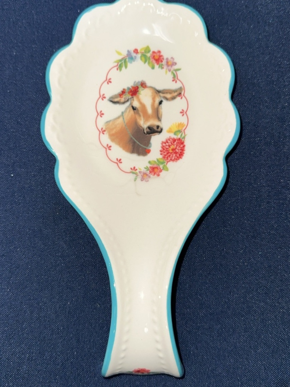 The Pioneer Woman | Sweet Romance Cow Spoon Rest | 9.25" x 4.75"